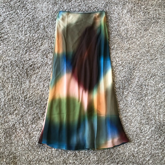 Reformation Layla Skirt - Blur - Picture 3 of 7